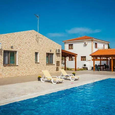 Villa Berryrose Perivolia