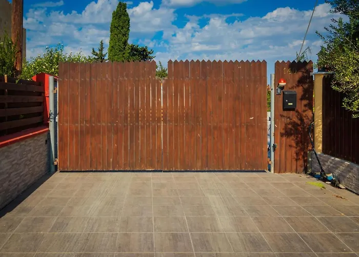 Berryrose * Perivolia